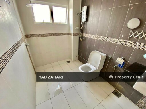D'Kayangan, Shah Alam | 2-Storey Superlink 5+1 Bedrooms | RM1.25M - Renovated and Non Bumi Lot