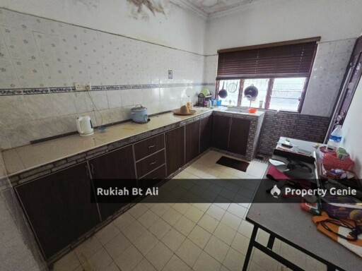 SEMI D CORNER LOT TAMAN REMBAU UTAMA