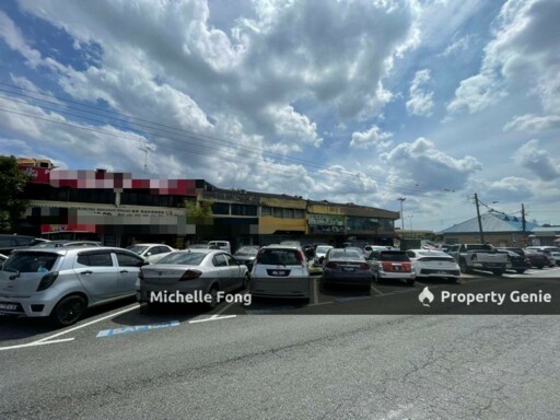Taman Ungku Tun Aminah @ Jalan Pewira 2 / Skudai / Double Storey Shoplot / Crowded Area / Unblock View