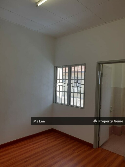 Renovated 2 Storey House @ Bandar Puteri, Klang - Sale Below Bank Value Rm142k
