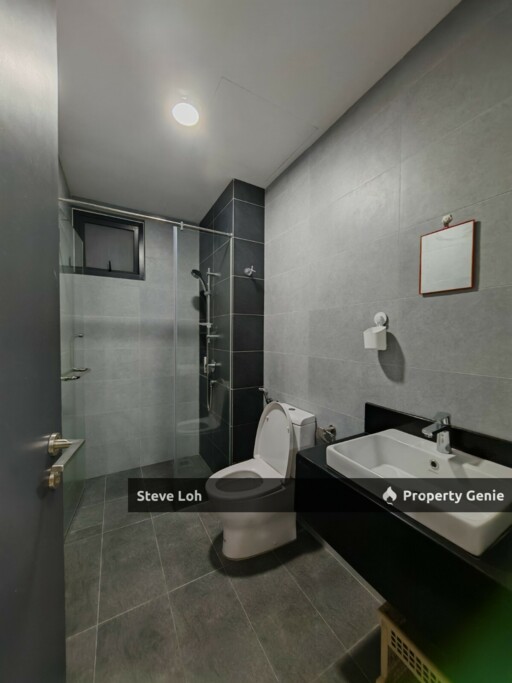 4bedroom Large Unit Next to Velocity Mall & MRT