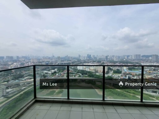 Lakeville Residence with KLCC & KL Tower View - Sale Below Bank Value Rm140k