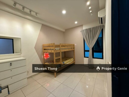 Bukit Indah Sky Breeze Apartment 3 Bedroom Unit for Sale!