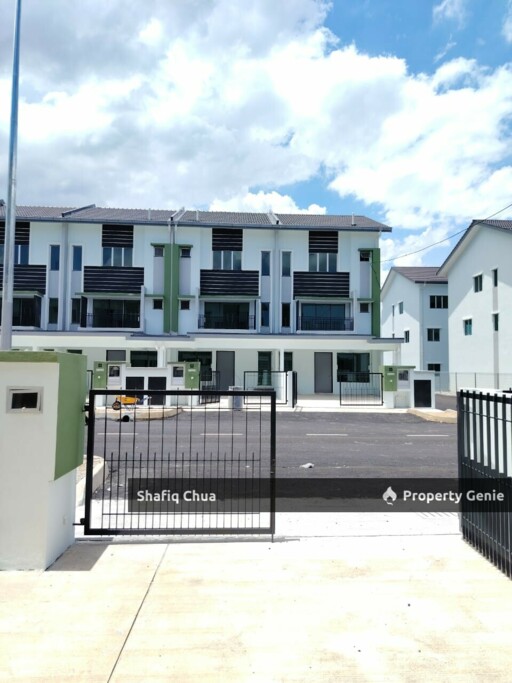 Brand New 3 Storey Terrace House @ Antara Gapi Serendah