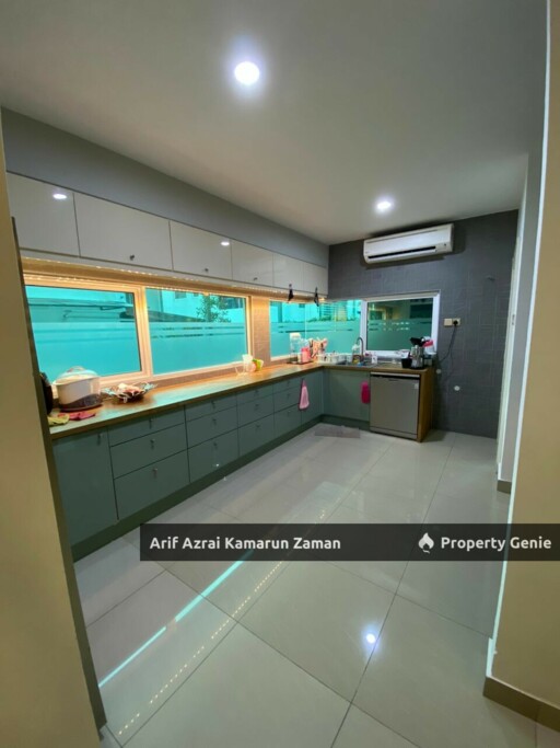 [Partly Furnished] 3 Storey Semi-D Jacaranda Garden Residence, Cyberjaya | 5 Bedrooms | 6 Bathrooms | 4,554 sqft | RM8,000 Nett