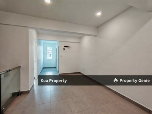 Double Storey Terrace Intermediate House For Rent! Located at Bayor Bukit, Tabuan Jaya