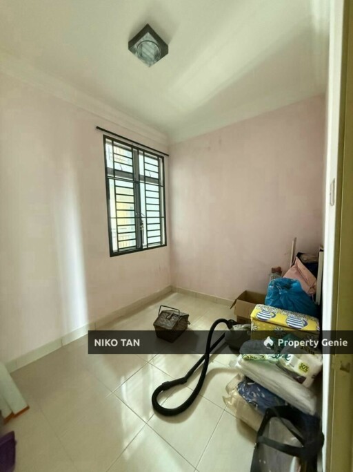 Kipark Apartment With Fully Renovated Tampoi For Sale