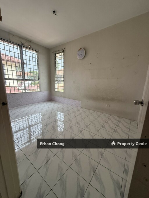 Unfurnished 2 Storey Terrace House for Sale at Mutiara Bukit Raja, Klang