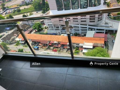 Skysuites @ Meldrum Hills – Walk to CIQ, 2R2B with Balcony & Aircon, RM2200 Only