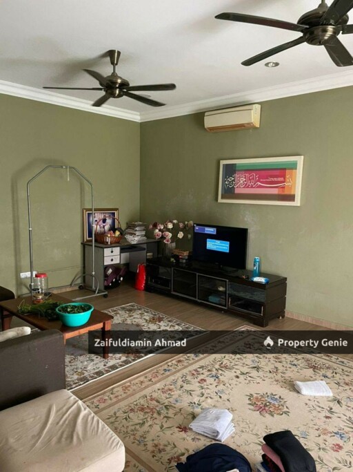 Spacious Corner Lot Semi-Detached Home in Bangi