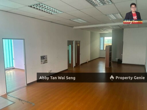 Market 88 | 2nd Floor Office | 4 Partition Rooms