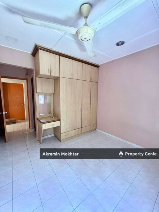 [Corner] Saujana Apartment, Damansara Damai