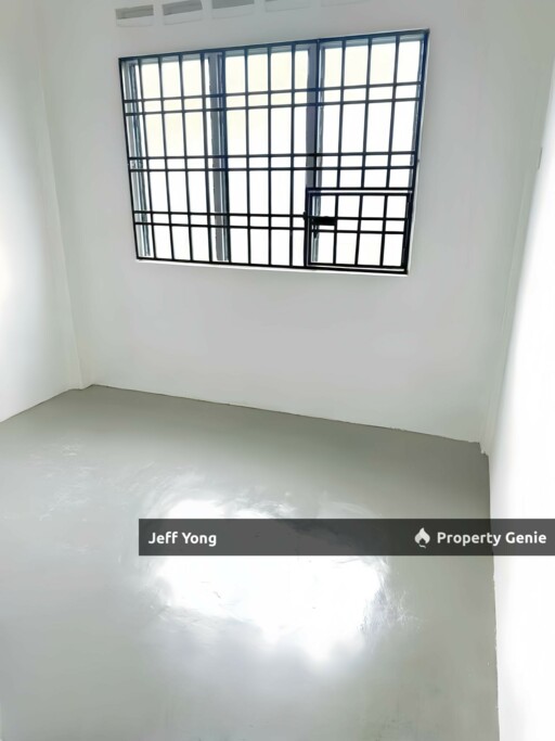 Pulai Utama  Medium Low cost flat  Level 1