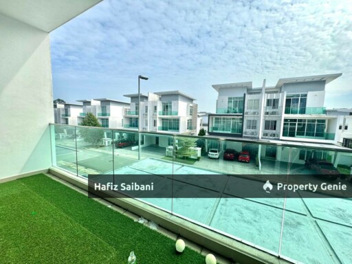 Three Storey Semi D Clover Garden Residence Cyberjaya