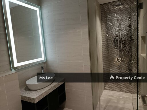 Star Residences Two @ KLCC - Near LRT & KLCC, level 35, Ready unit