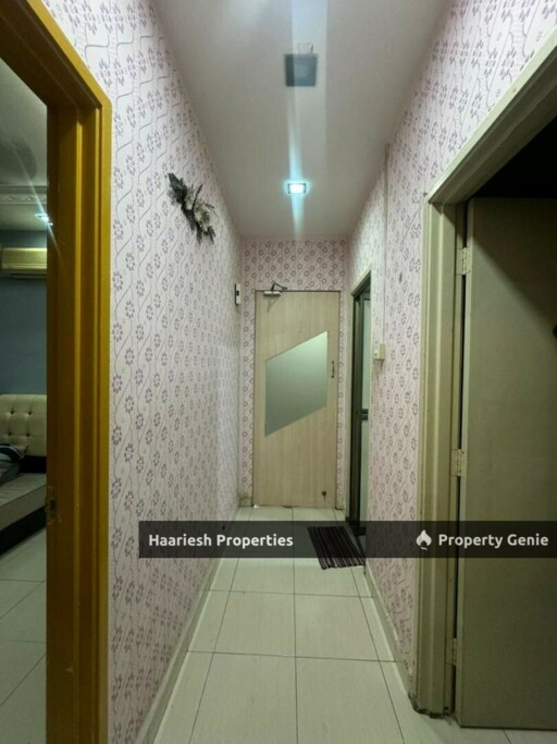 Tampoi Kipark Apartment for Sale