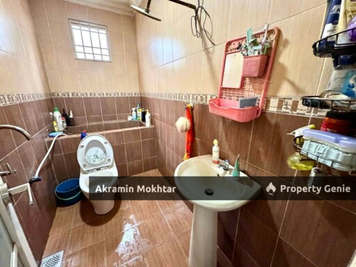 DOUBLE STOREY CORNER LOT, Taman Equine, Lestari Perdana 8 Seri Kembangan.