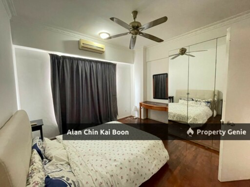 One Jelatek Residence Fully Furnished Condominium  with 2 Car Park Walking Distance to LRT Station