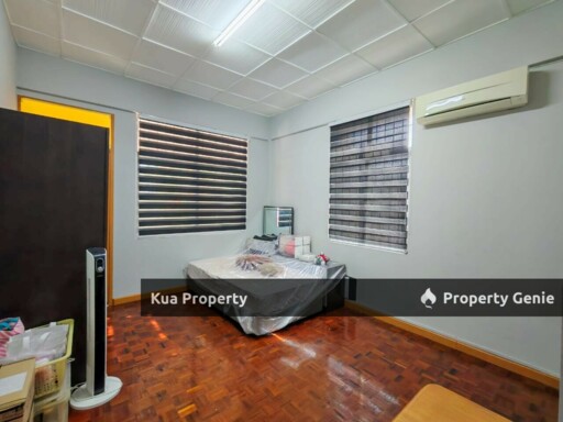 Double Storey Semi-Detached House For Rent! Located at Kenyalang, Near Spring