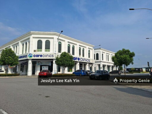 Eco Majestic Semenyih Shop Corner [Face Main Road]
