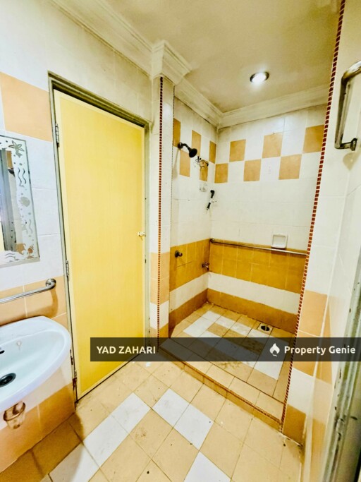Cahaya Alam U12, Shah Alam | 2-Storey Terrace 4 Bedrooms | RM650K - Renovated Unit with Extended Hall and 4mins to Shop