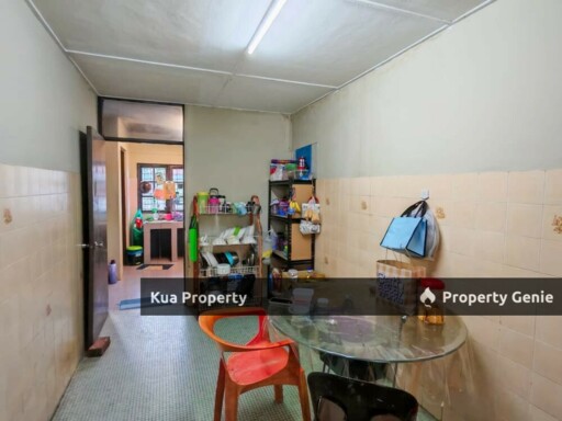 Double Storey Terrace Intermediate House For Sale Located at 3rd Mile, Lorong Pasir