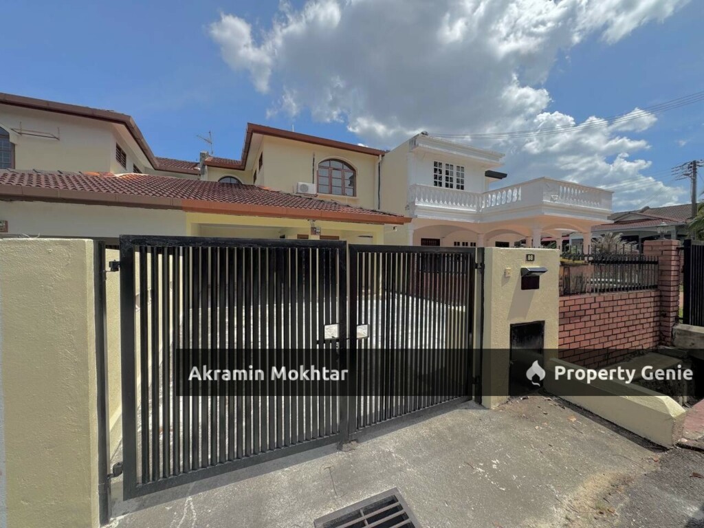 Freehold & Facing Open | Double Storey Intermediate Taman pinggiran golf Negeri Sembilan  .
