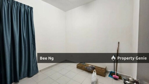 Taman Pulai Mutiara / 2.5 Storey Terrace / For Rent