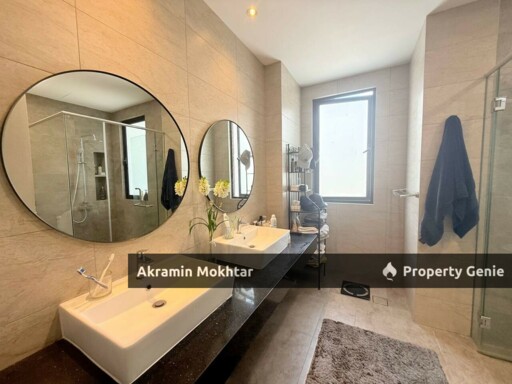 FULLY RENOVATED & PARTIALLY FURNISHED |  GAMUDA 25.7  Lucent Residence @ Twentyfive.7 Two storey Semi D Corner Lot (Cul De Sac)