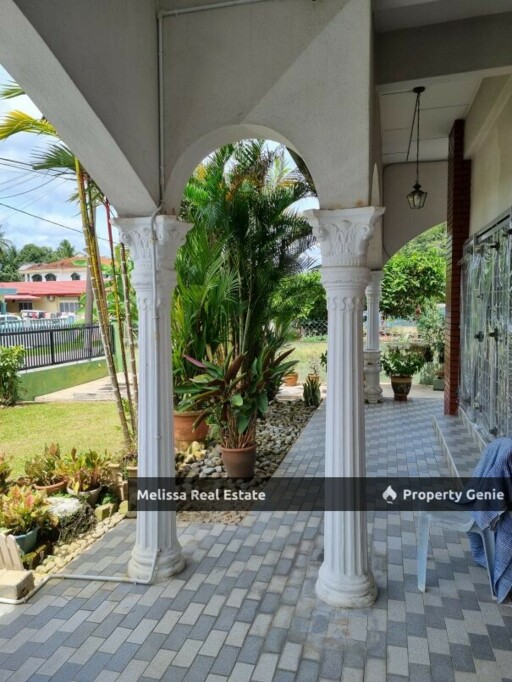 Bungalow House in Bentong Free Flood Area