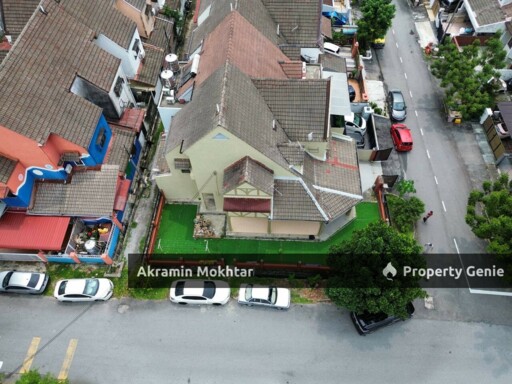 FREEHOLD & REFURBISHED | DOUBLE STOREY CORNER LOT SS1 KAMPUNG TUNKU, PETALING JAYA