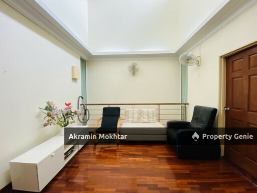 FREEHOLD & RENOVATED | SERING UKAY 2.5 STOREY SUPERLINK