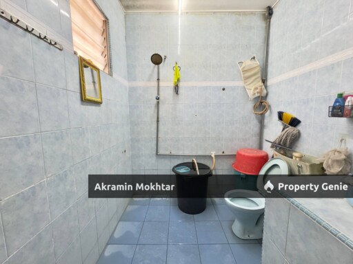 FREEHOLD & RENOVATED | 1.5-STOREY TERRACE END LOT TAMAN SRI MELATI, BATU CAVES
