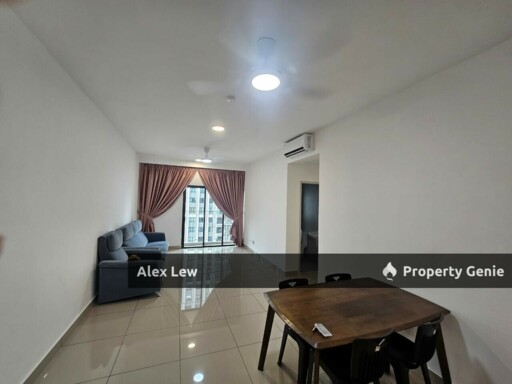 M Oscar Partial Furnished for Rent with 2 Carparks