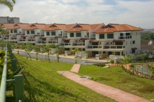 The Peak Taman TAR