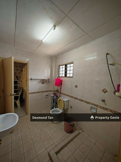Park Avenue, Seremban 2, Garden Avenue, Semi Renovated, (Facing No House)
