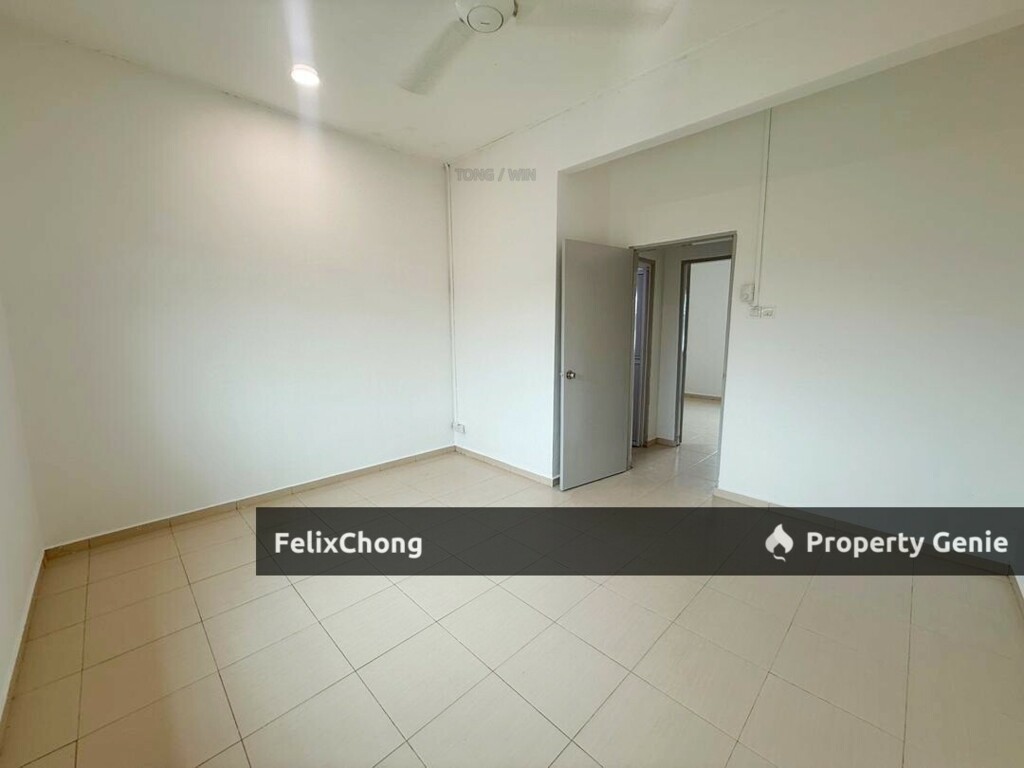 Taman Mutiara 2 Sty Medium Cost,Jalan Mutiara,Batu Pahat,Renovated