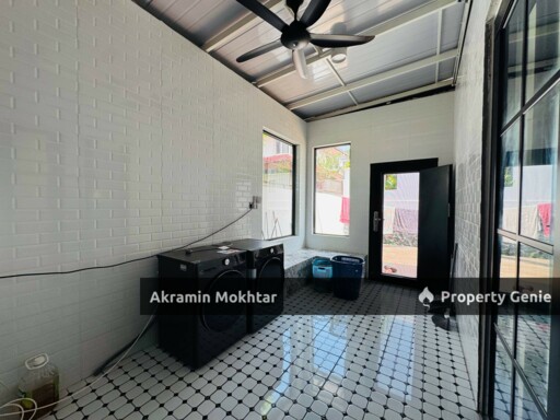 CORNER LOT Bungalow House 2 Storey Seksyen 6 Shah Alam Selangor