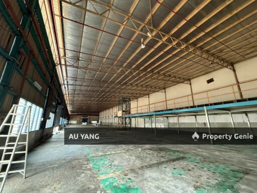 槟城北海北赖 Prai / Perai 工业区 1.5 层半独立式工厂出租 1.5 Storey Semi-Detached Factory For Rent @ Kawasan Perusahaan Perai / Prai