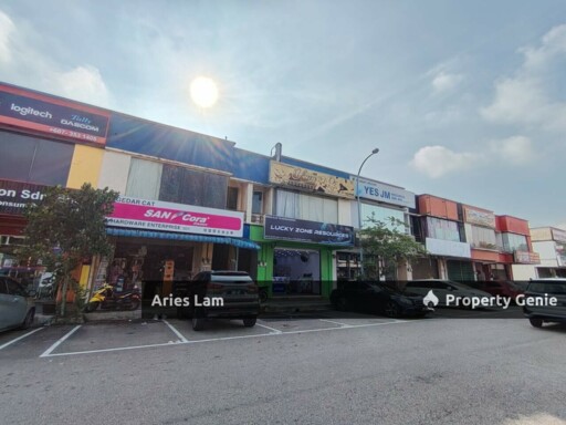 Taman Daya Double Storey Shoplot For Sale / Hot Area / Near Mount Austin / JB Town