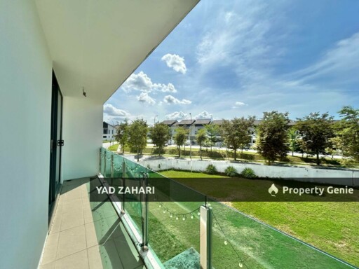 Huge Extra Land Corner Lot Double Storey Terrace House, Hijayu 2 Resort Homes, Bandar Sri Sendayan