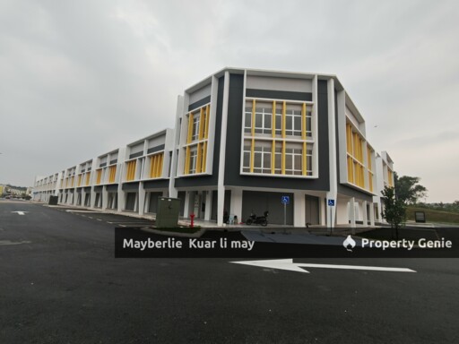 Acacia Park BTP Rm7.5k Endlot 2sty Shop for Rent
