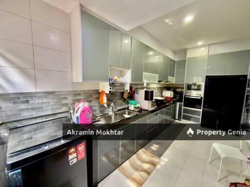 Freehold, Renovated & Partially Furnished | 2.5 Storey Terrace IRIS Taman TTDI Grove, Kajang Selangor