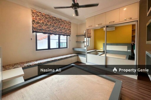 Facing Park- Bungalow 3 Storey, Bandar Rahman Putra, Sg Buloh