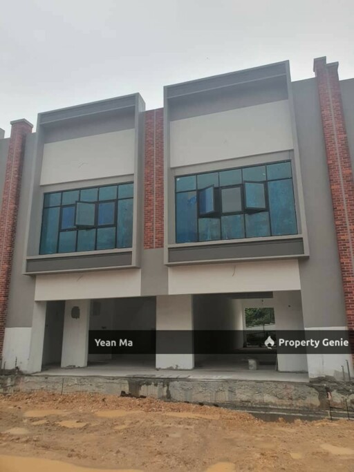 2sty Shoplot Village square Gamuda Gardens For Rent