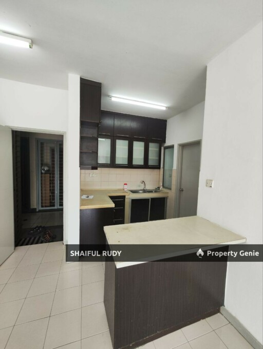 WANT TO SELL. PARK AVENUE CONDOMINIUM DAMANSARA DAMAI