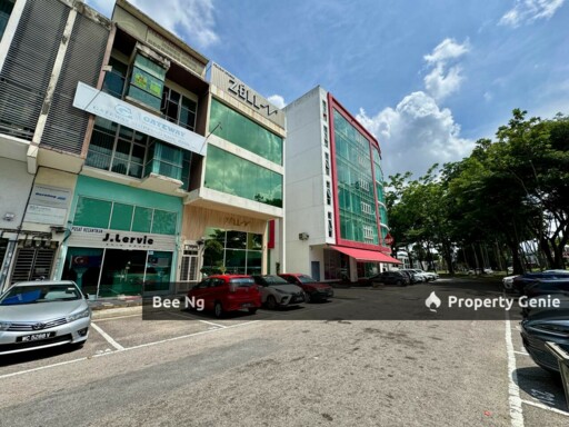 Danga Utama / 3.5 Storey Shop / Facing Main Road / Below Market Price