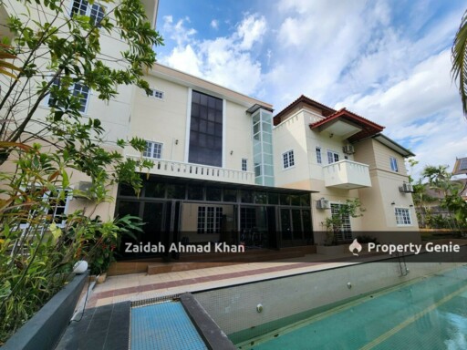 Country Height Kajang Bungalow with swimming pool and lift for rent