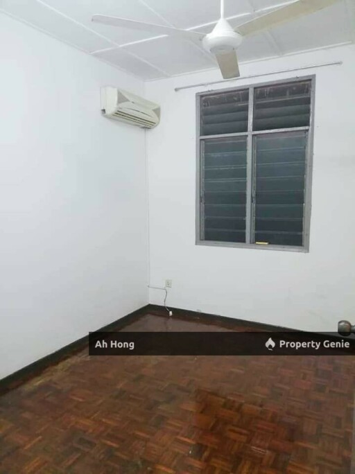 Bukit Indah / Double Storey / 4bedroom / Partially Furnished