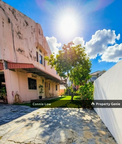 Ipoh Garden East Double Storey with Land For Sale Freehold Perak